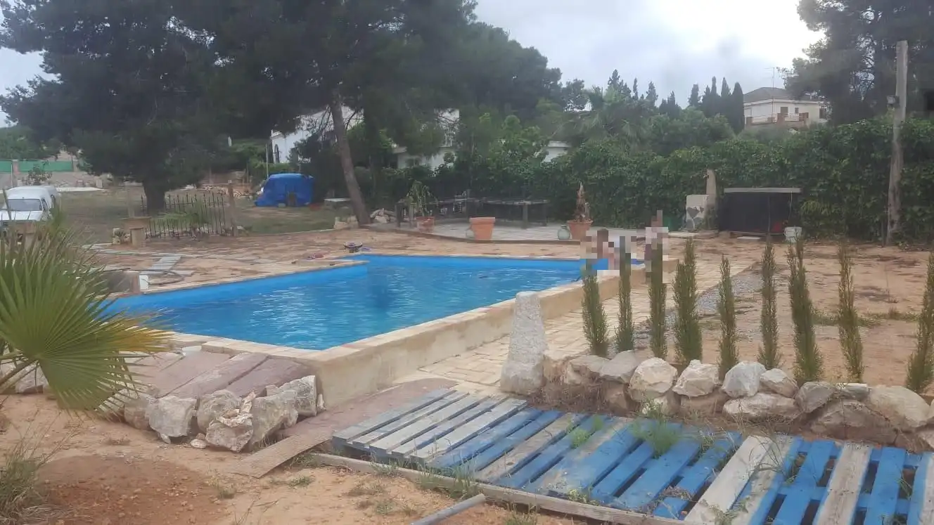 Swimming pool of Residential for sale in Godella