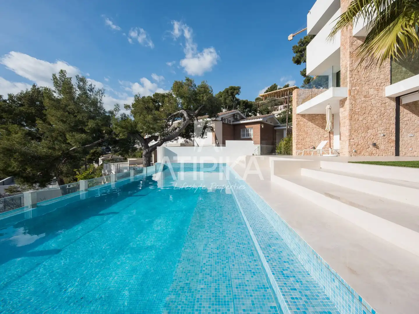 Piscina de Casa o xalet en venda en Castelldefels amb Aire condicionat, Calefacció i Terrassa
