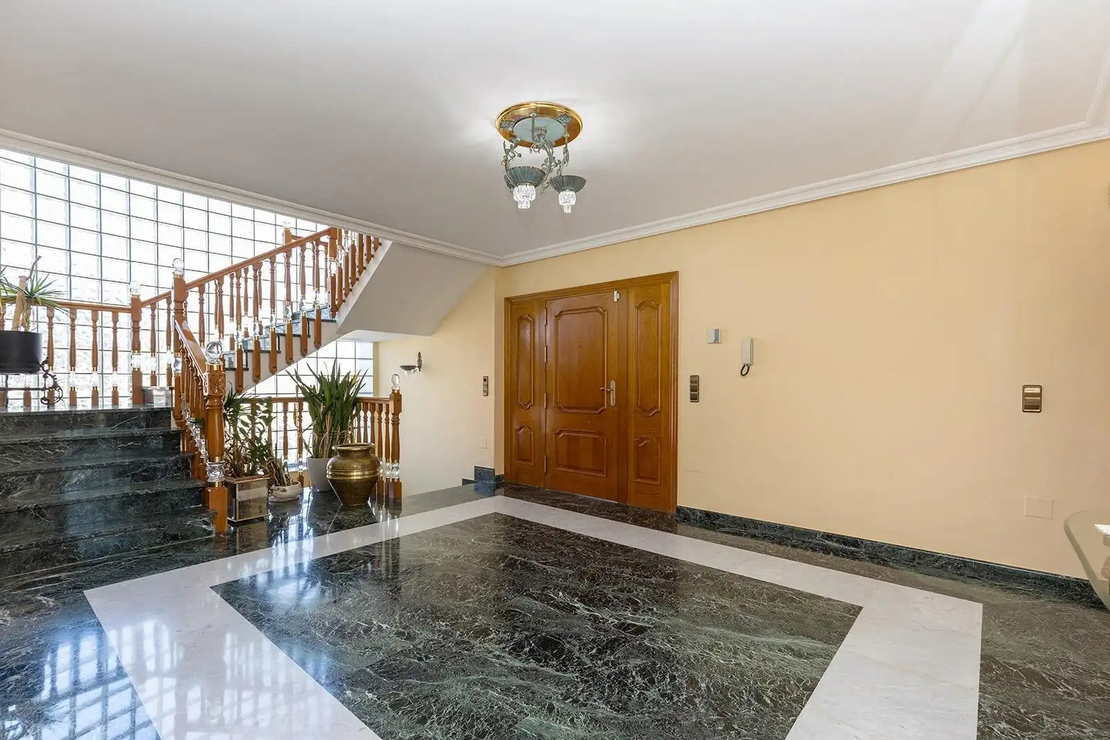 Villa avec piscine à vendre à Calle salvador de madariaga, imagen 8