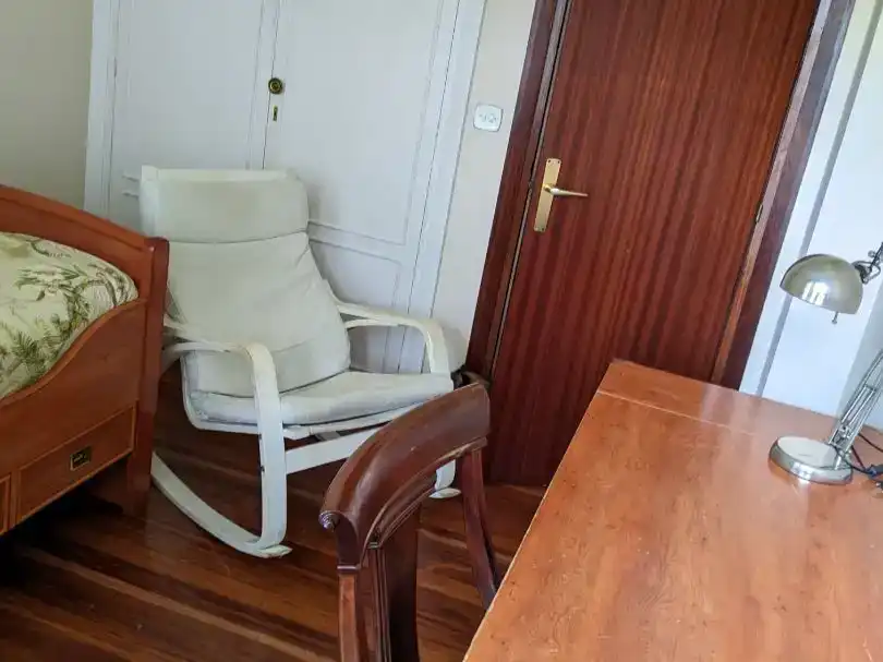 Dormitori de Pis per a compartir en Leioa amb Jardí privat, Piscina i Moblat