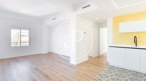 Foto 4 de Ático de alquiler en Avinguda de Peris I Valero, En Corts - Doctor Waksman, Valencia Capital