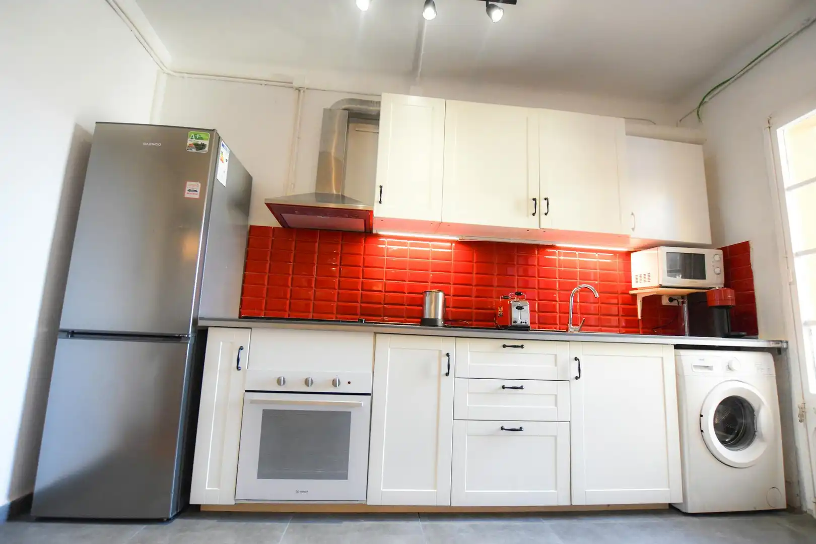 Kitchen of Flat for share in Barcelona  with Heating, Furnished and Washing machine