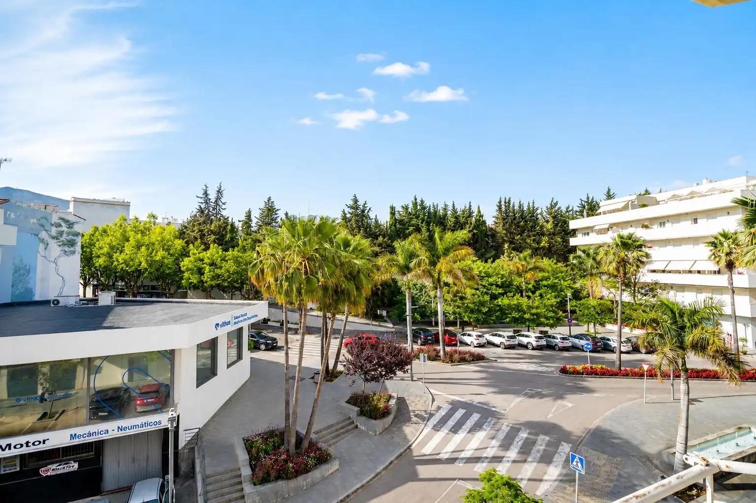 Vista exterior de Apartament en venda en Estepona amb Terrassa