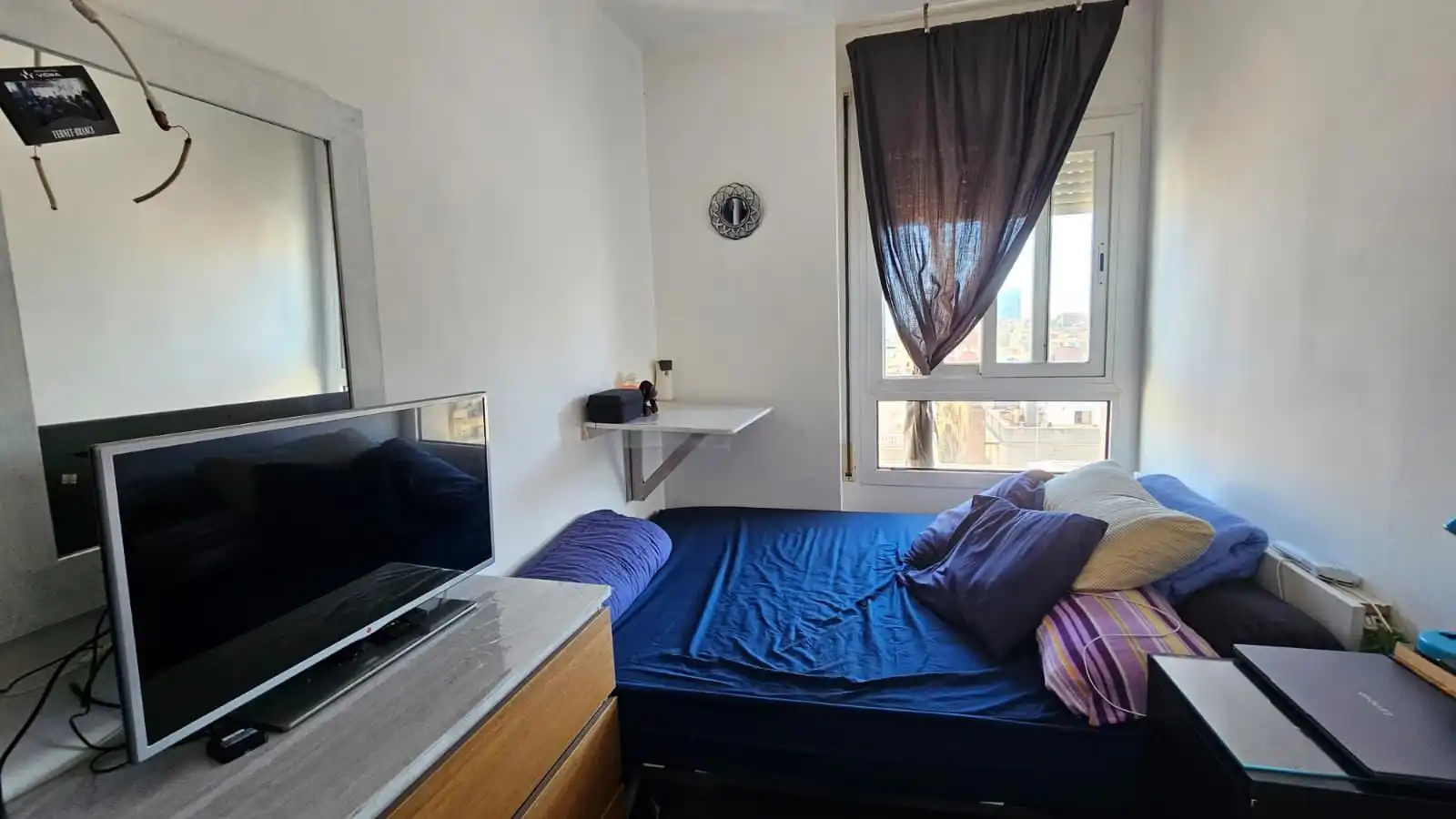 Dormitori de Àtic en venda en Barcelona amb Moblat