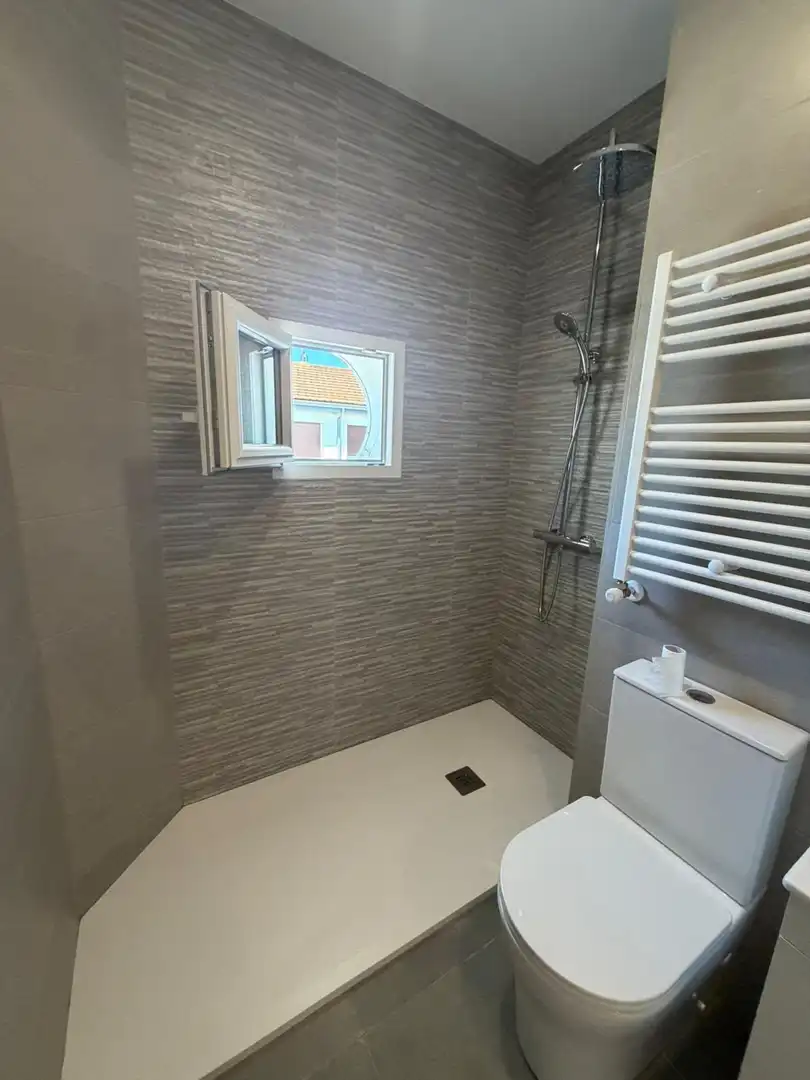 Badezimmer von Wohnung zum Verkauf in Amorebieta-Etxano mit Heizung und Terrasse