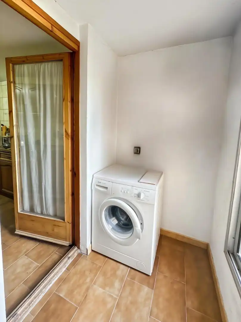 Küche von Einfamilien-Reihenhaus zum Verkauf in Berga mit Heizung und Balkon