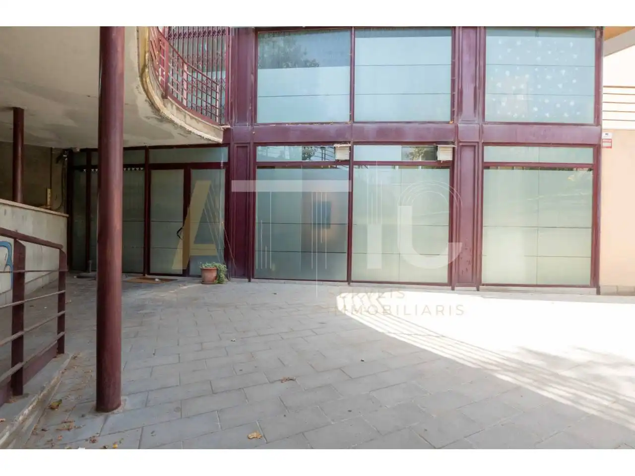 Exterior view of Commercial properties for sale in Sabadell  with Air Conditioner