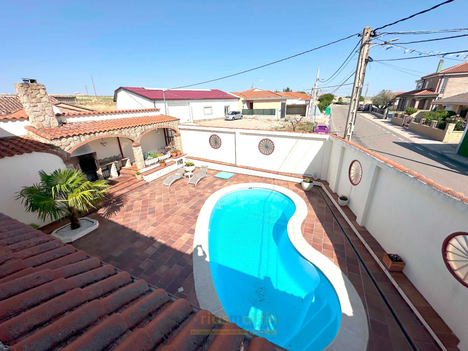 Piscina de Casa o xalet en venda en Machacón amb Calefacció, Jardí privat i Terrassa