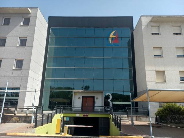 Garaje en Venta en Av República Argentina en Avenida Juan Diego