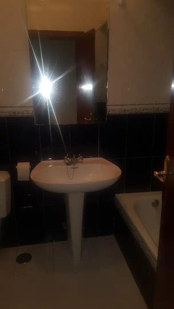 Badezimmer von Wohnung zur Miete in Badajoz mit Klimaanlage, Heizung und Terrasse