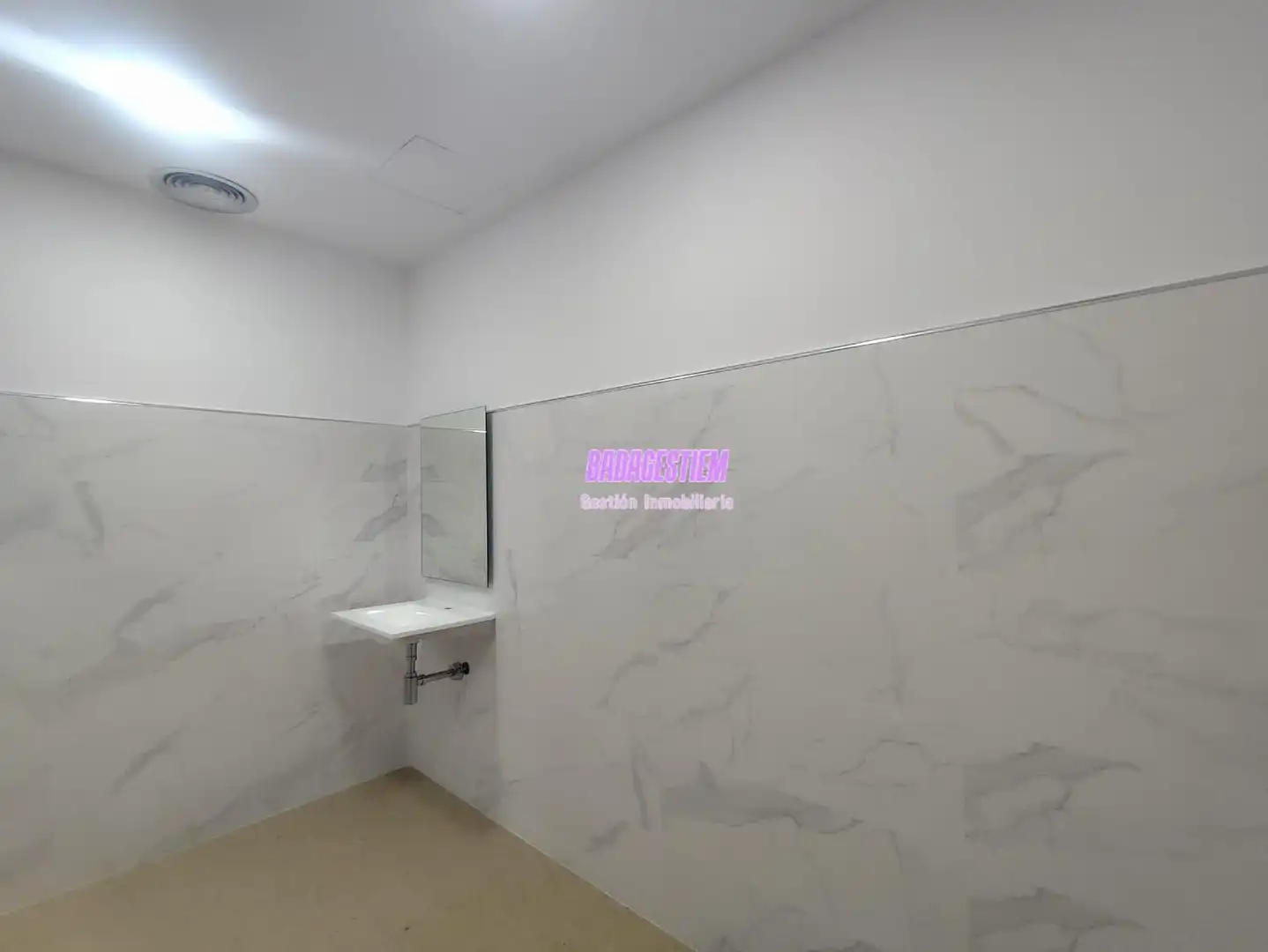 Local comercial en alquiler en Montigalà - Sant Crist, imagen 13