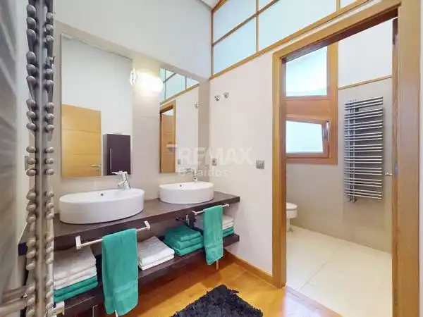 Baño de Casa o chalet en venta en Vigo  con Aire acondicionado, Calefacción y Jardín privado