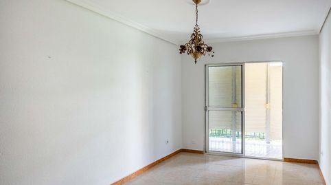 Foto 3 de Piso en venta en El Torrejón - El Cerezo, Sevilla Capital