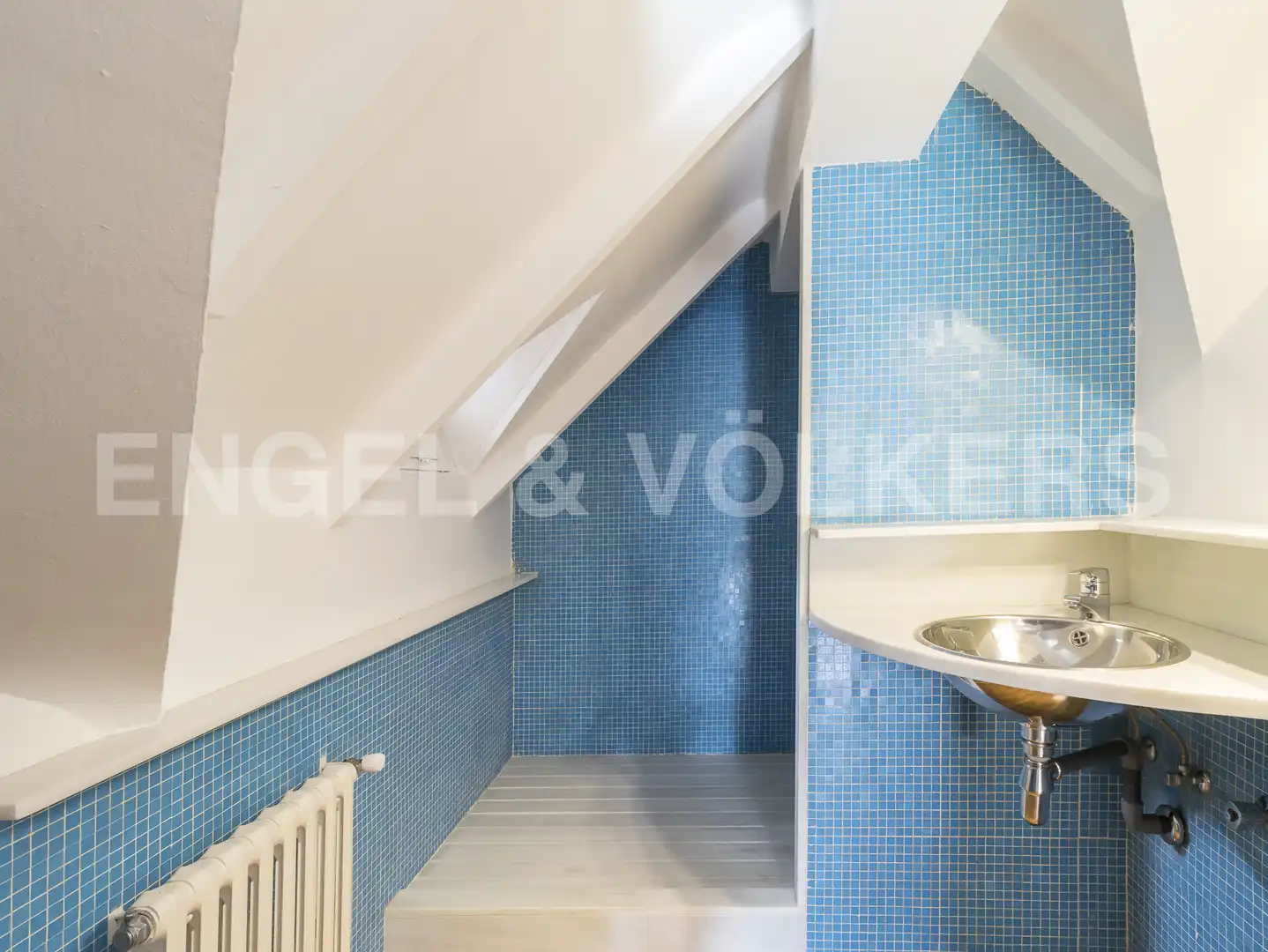 Bathroom of Houses for rent in Barcelona  with Air Conditioner, Heating and Private garden