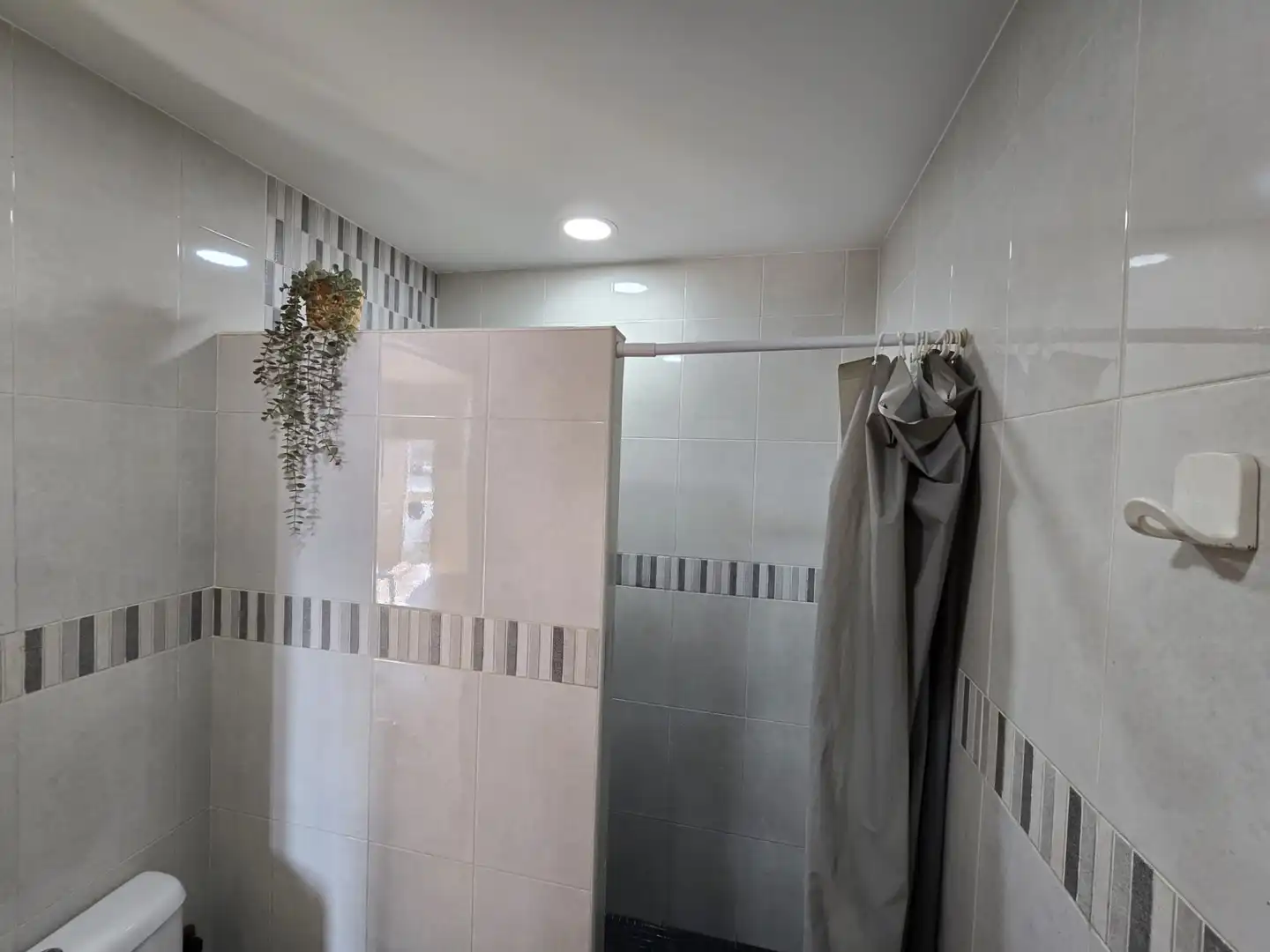 Local en venta en Calle Taramay, 19, Velilla - Velilla Taramay