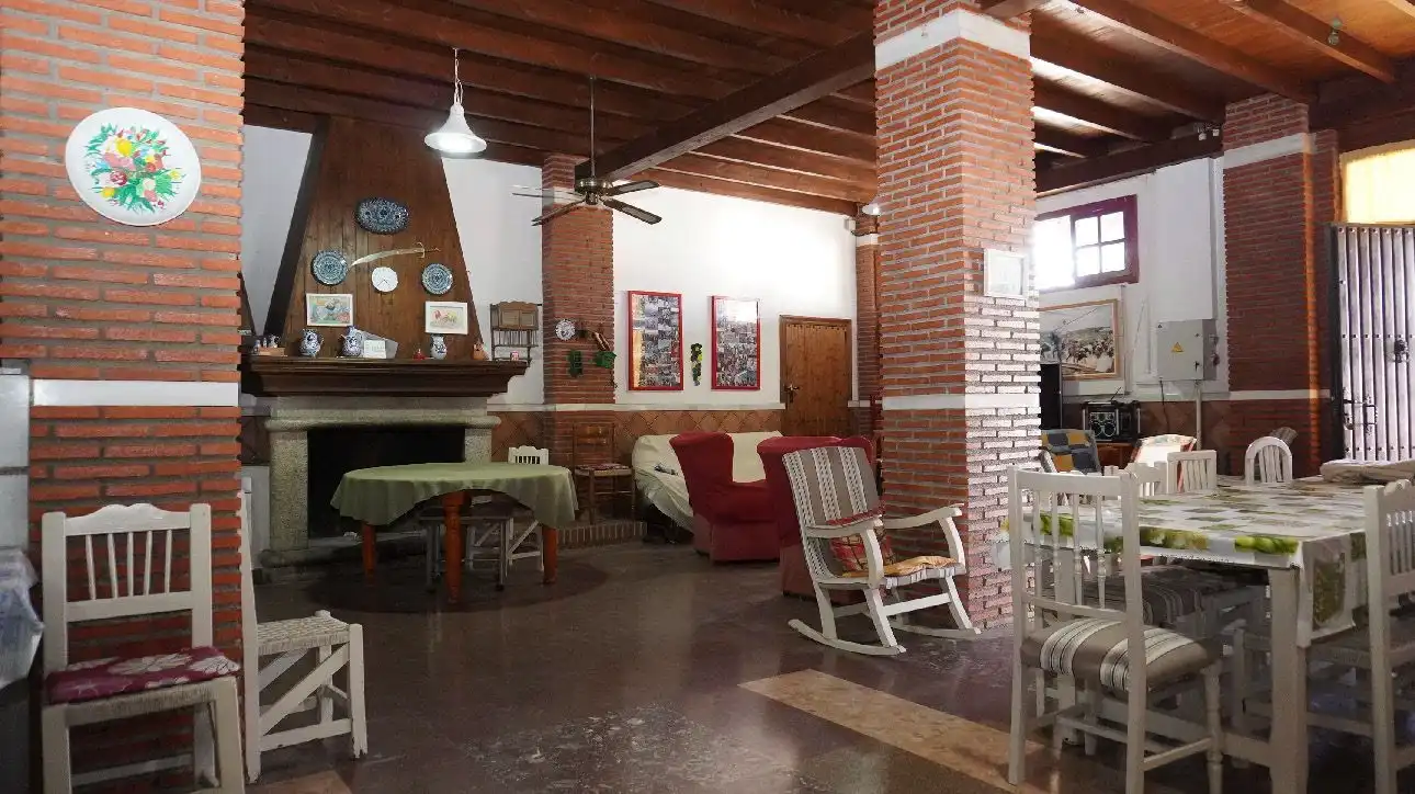 Finca rústica en venta en Motril con Terraza, Piscina y Amueblado