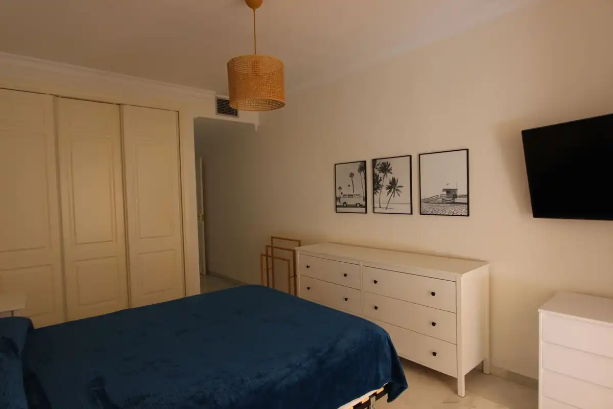 Apartamento con piscina en alquiler en Nueva Andalucía, imagen 12