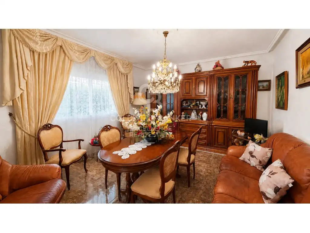 Comedor de Casa adosada en venta en Loriguilla con Aire acondicionado, Jardín privado y Terraza