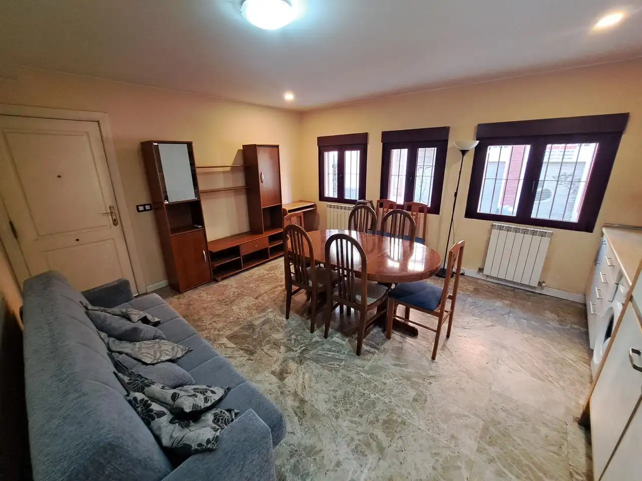Comedor de Apartamento de alquiler en Zaragoza con Aire acondicionado, Calefacción y Parquet