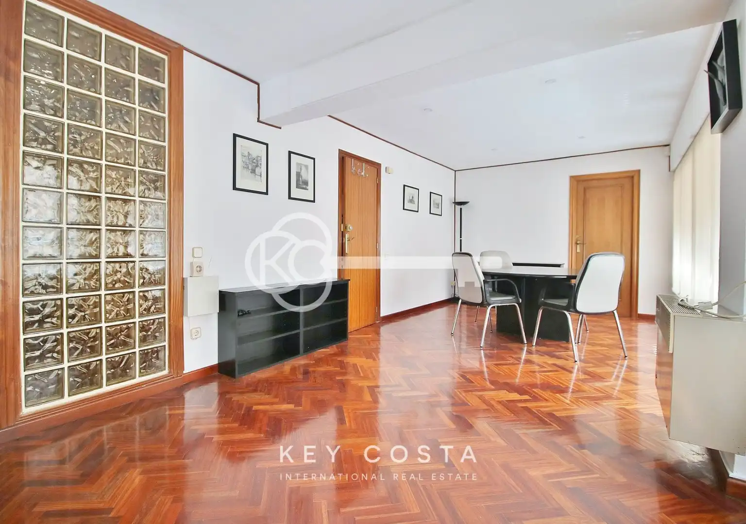Office for sale in Barrio del Centro