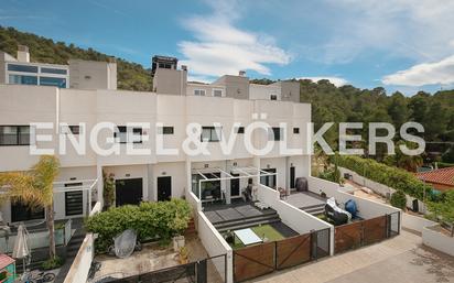 Exterior view of House or chalet for sale in Gilet  with Terrace and Swimming Pool