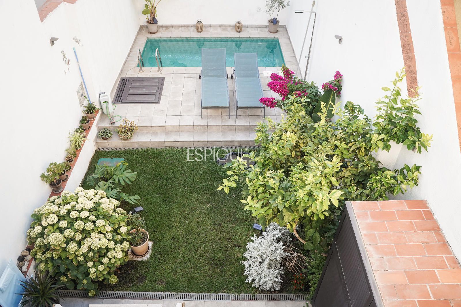 Jardí de Casa o xalet en venda en Mataró amb Aire condicionat, Calefacció i Jardí privat