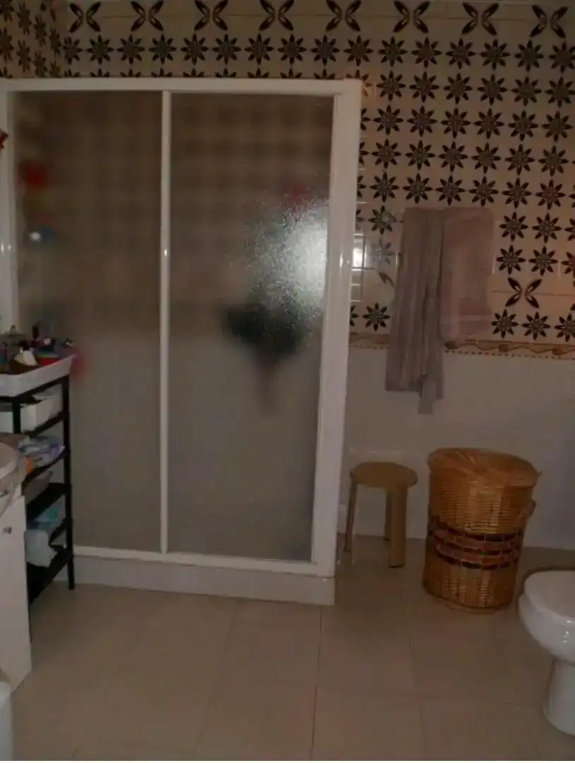 Bany de Casa adosada en venda en Valdestillas amb Balcó