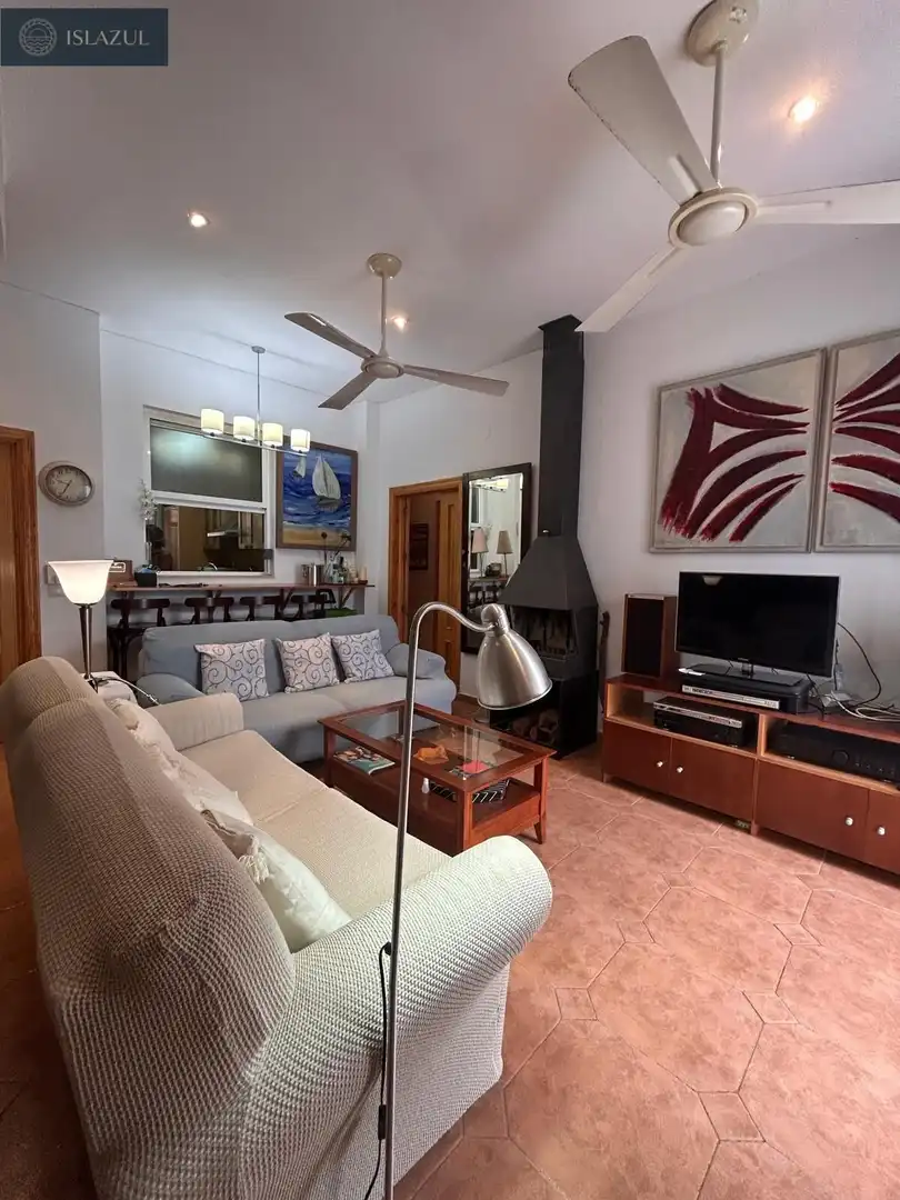 Sala d'estar de Casa o xalet en venda en Isla Cristina amb Jardí privat, Terrassa i Traster