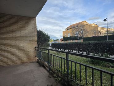 Erdgeschosswohnung mit Balkon zum Verkauf in El Grao