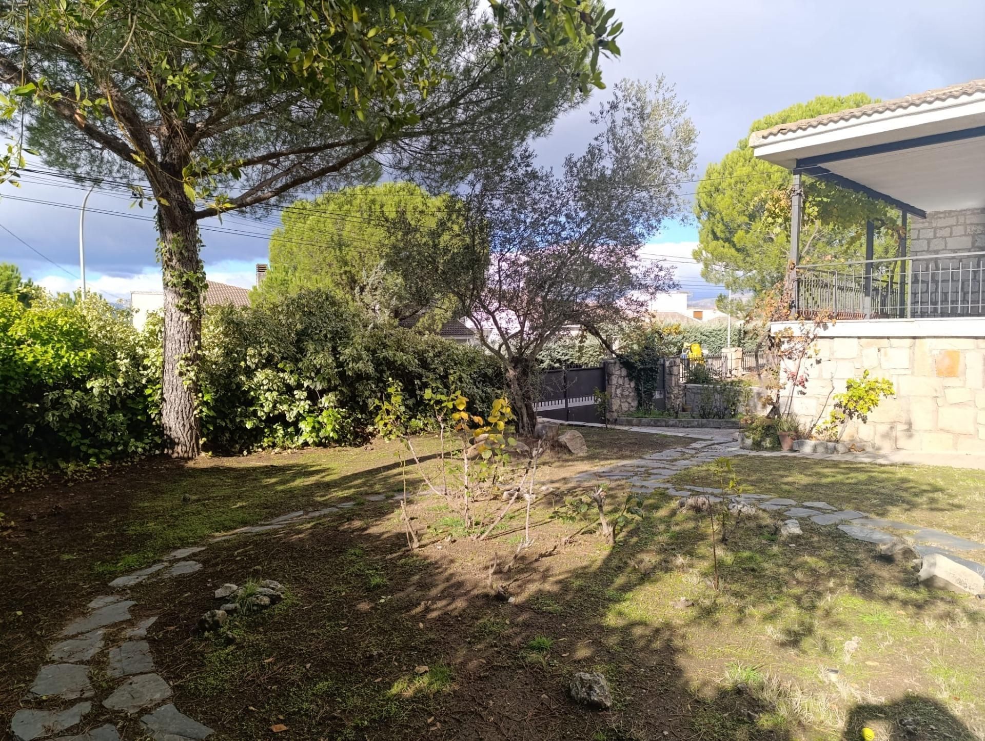 Jardí de Casa o xalet de lloguer en El Molar (Madrid) amb Calefacció, Jardí privat i Terrassa