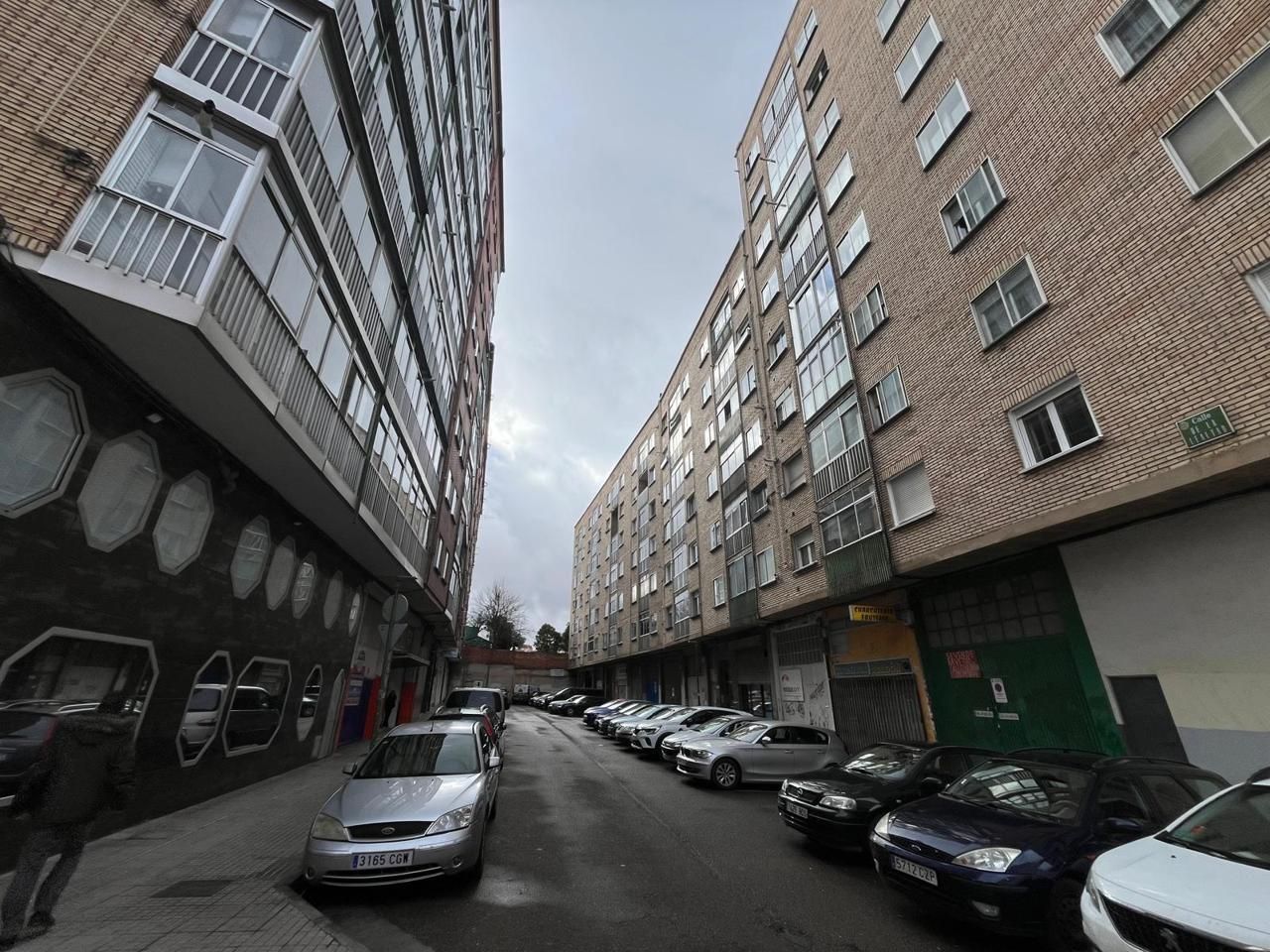 Exterior view of Flat to rent in Burgos Capital  with Heating, Terrace and Storage room