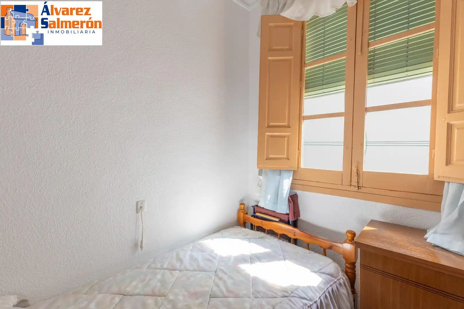 Habitación de Ático en venta en Granada