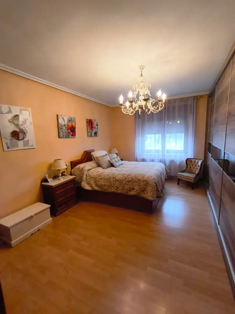 Dormitori de Casa o xalet en venda en Navales