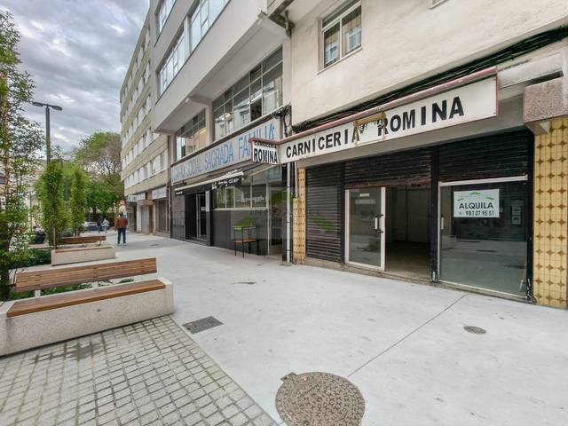 Local comercial en Alquiler en Rúa Sagrada Familia, 24 en Sagrada Familia