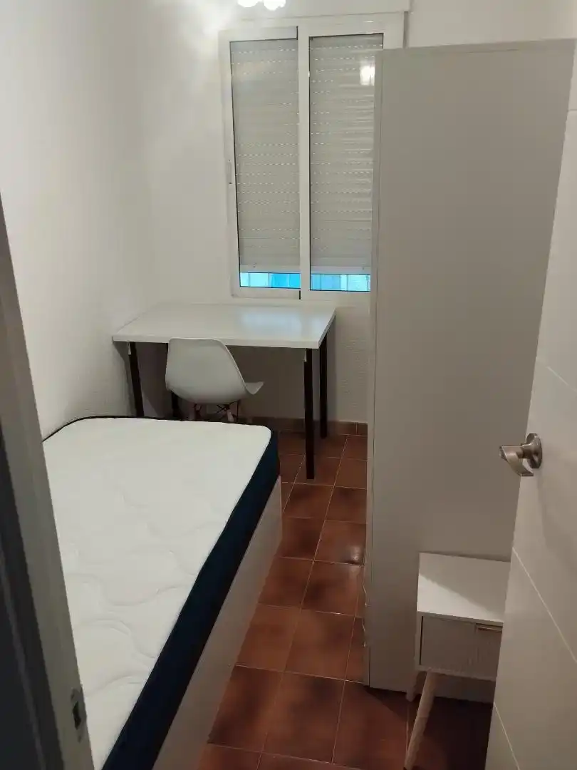 Habitación de Piso para compartir en Elche / Elx con Amueblado, Horno y Lavadora
