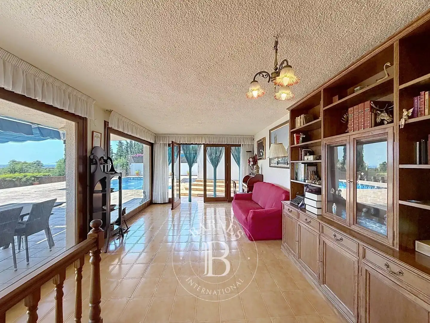 Sala d'estar de Casa o xalet en venda en Santa Susanna amb Aire condicionat, Calefacció i Jardí privat