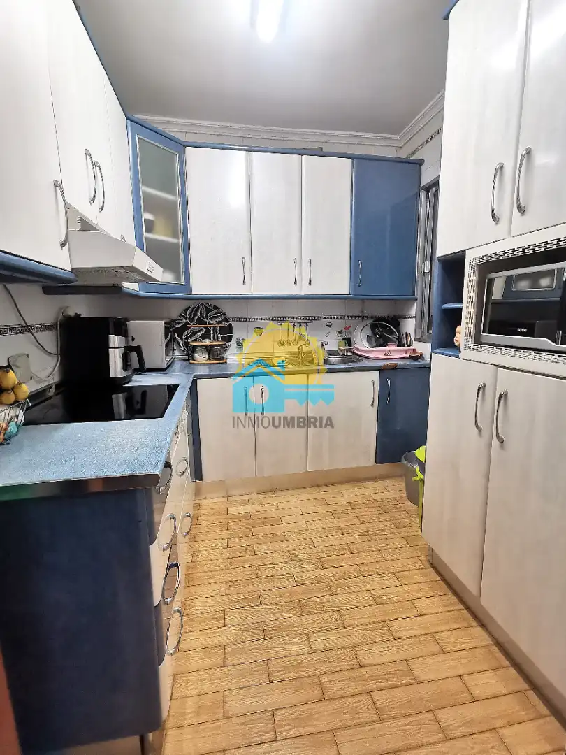Cuina de Pis en venda en Huelva amb Aire condicionat, Parquet i Moblat