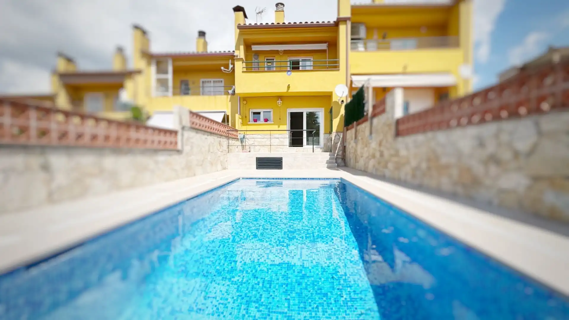 Houses for sale in Carrer Avellaners, Mas Romeu