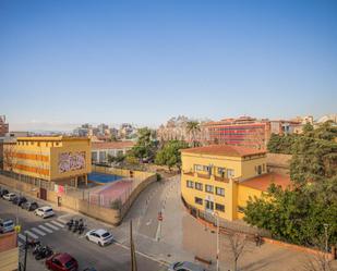 Exterior view of Flat for sale in L'Hospitalet de Llobregat  with Air Conditioner, Heating and Balcony