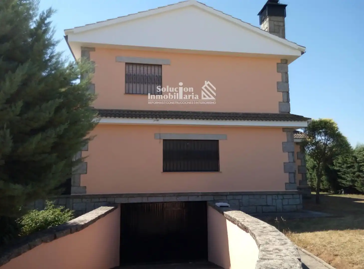 Exterior view of Houses for sale in Villares de la Reina  with Heating and Swimming Pool