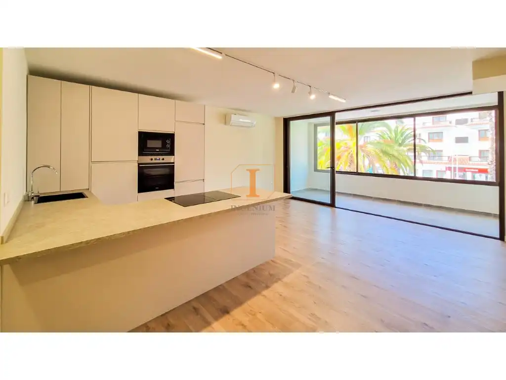 Flat for sale in Avenida Marques Villanueva Prado, imagen 3