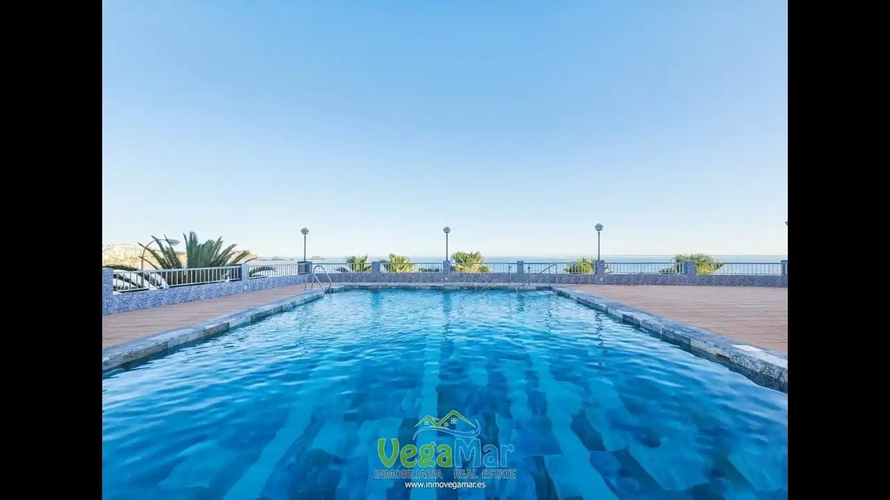 Swimming pool of Flat for rent in Almuñécar  with Air Conditioner, Terrace and Furnished