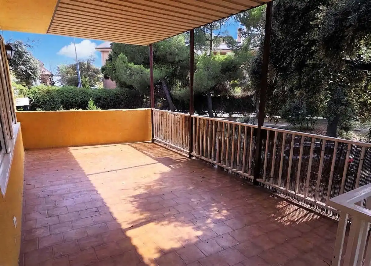 Terraza de Casa adosada de alquiler en La Moraleja con Calefacción, Jardín privado y Terraza