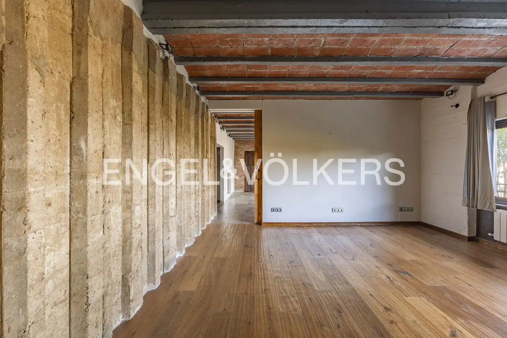 Houses for sale in Barcelona  with Heating, Private garden and Parquet flooring