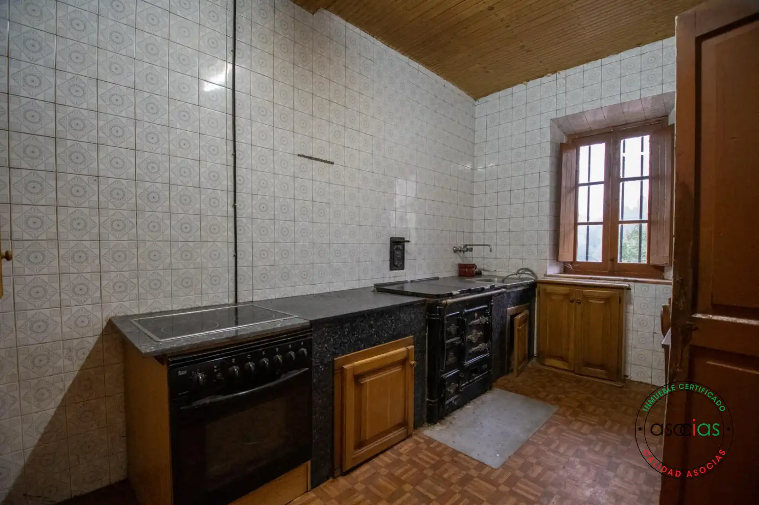 Cuina de Casa o xalet en venda en Cabranes amb Calefacció, Jardí privat i Parquet