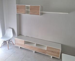 Sala d'estar de Apartament de lloguer en  Jaén Capital amb Aire condicionat, Calefacció i Moblat