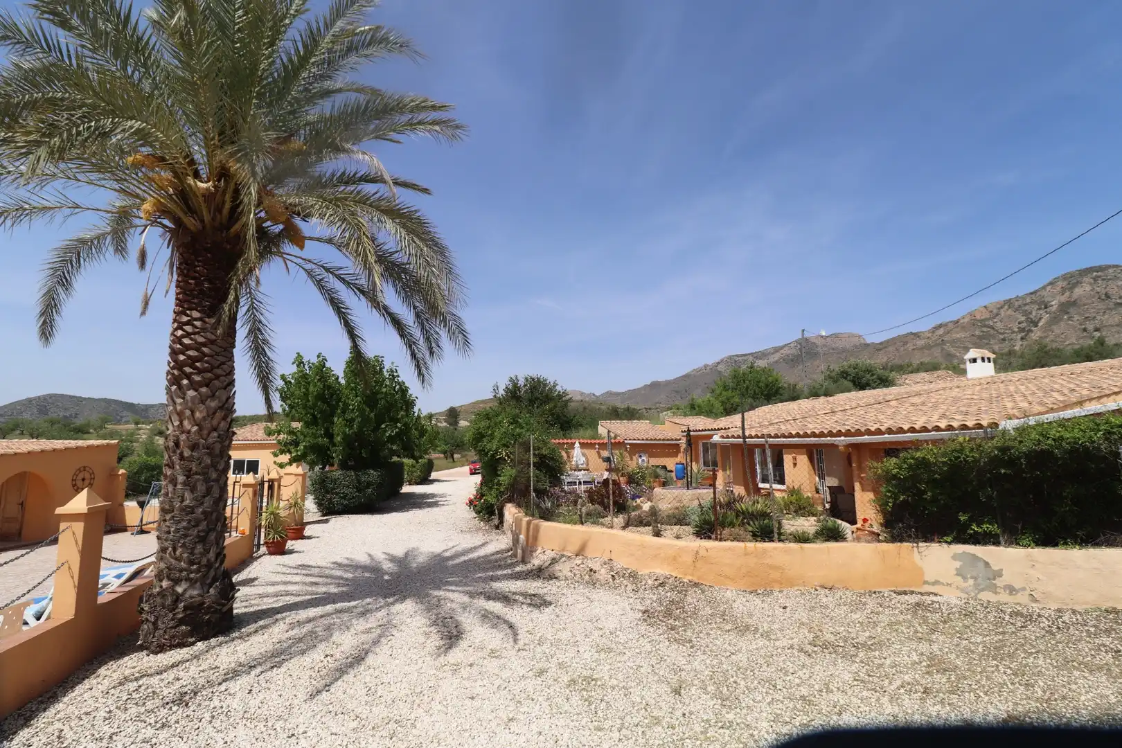 Casa rústica con jardín en venta en Hondón de las Nieves / El Fondó de les Neus, imagen 2