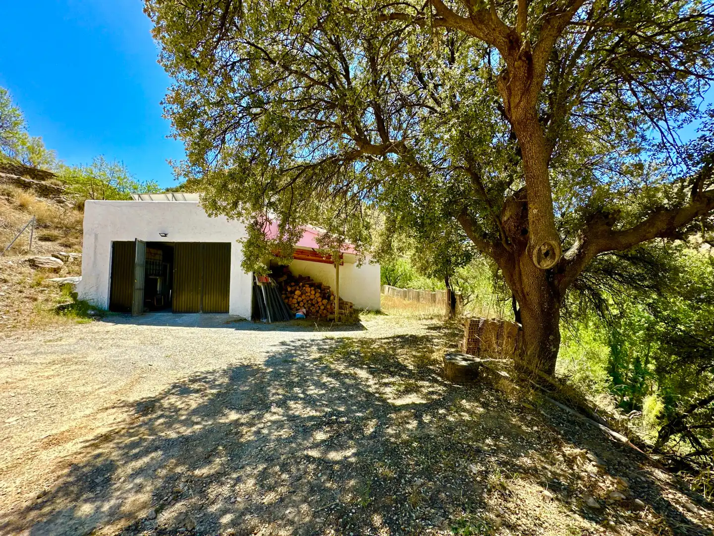 Vista exterior de Finca rústica en venda en Sierro amb Aire condicionat, Calefacció i Jardí privat