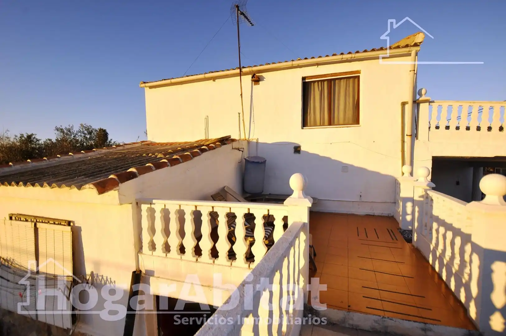 Vista exterior de Casa o chalet en venta en Sagunto / Sagunt con Calefacción, Jardín privado y Terraza