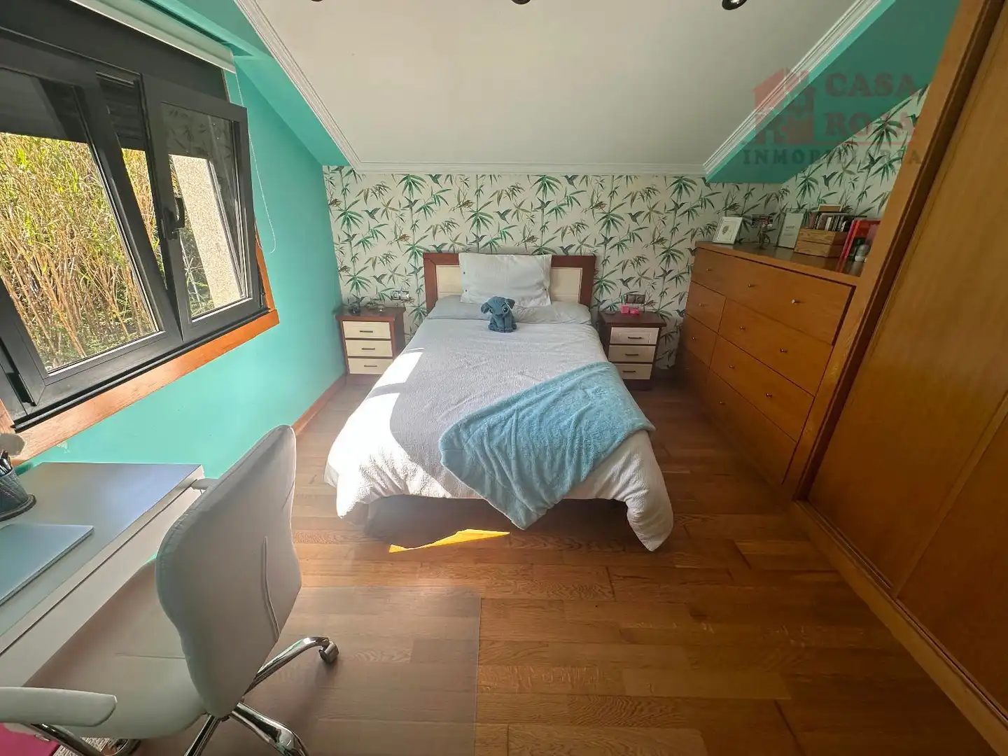 Dormitori de Casa o xalet en venda en Cangas  amb Calefacció, Terrassa i Traster